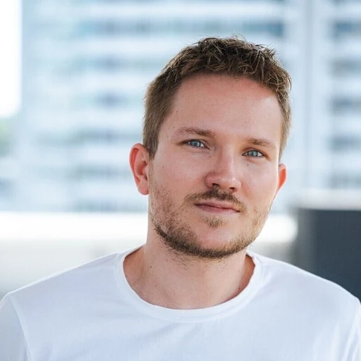 Lukas Banos — Senior Recruiter at Wincent